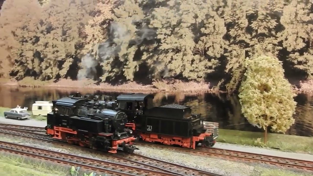BR 80 und BR 24 im Bahnhof Spatzenhausen