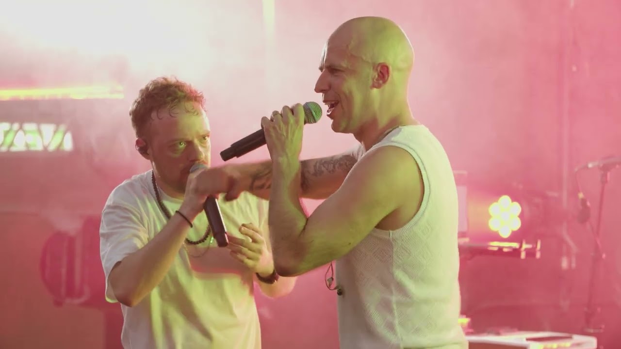 Vidas Bareikis feat. Black Biceps - Kumščiai daužo stalą (Live Vasaros Terasa)
