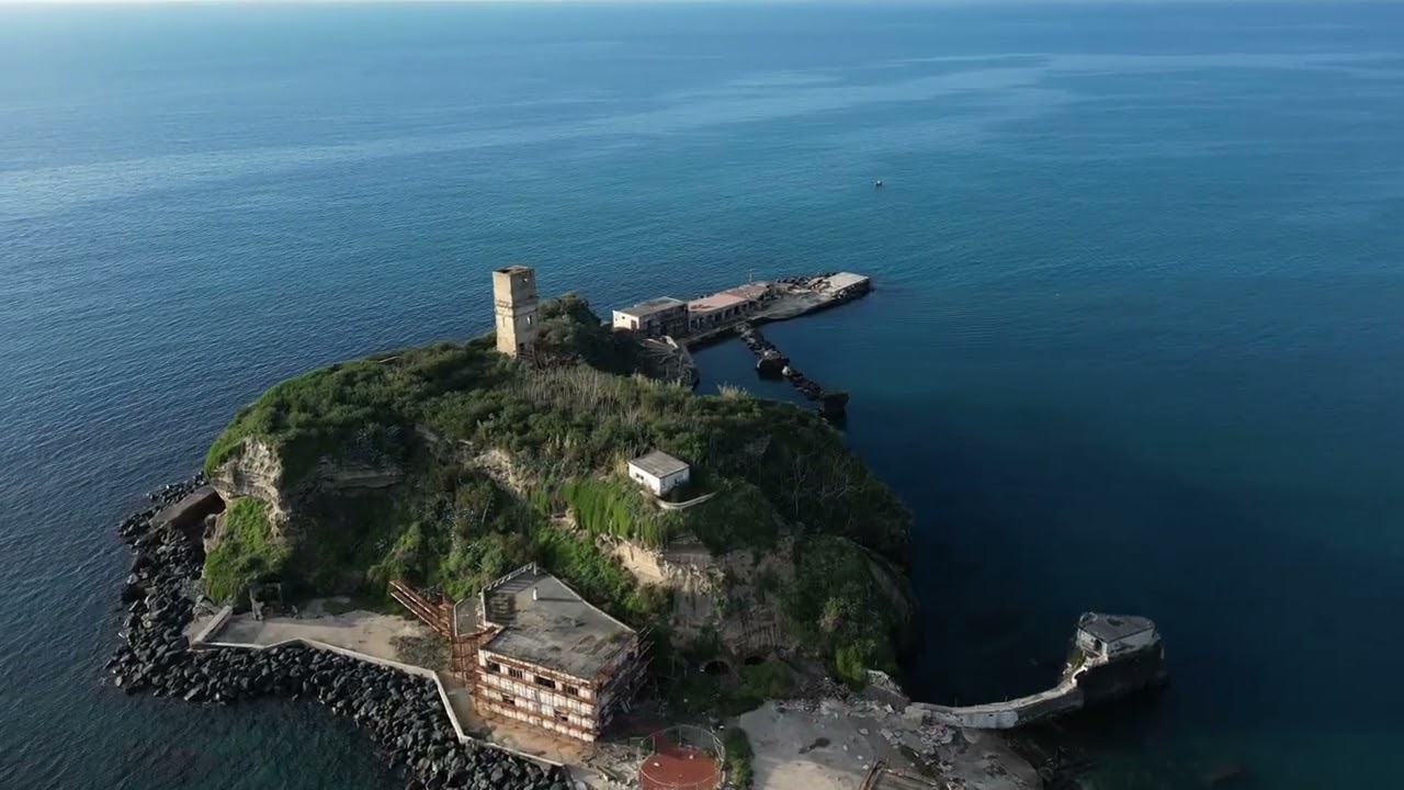 Monte di Procida (isolotto di San Martino)