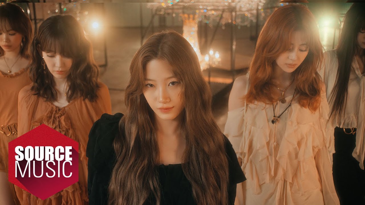 LE SSERAFIM (르세라핌) 'HOT (English ver.)' OFFICIAL PERFORMANCE FILM