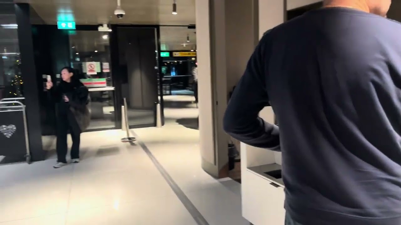 Amsterdam Airport lounge with EBL priority pass access