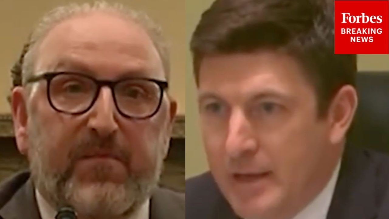 'You Think You Can Meet The Demand?': Steil Asks Publishing Office Head About Passport demand