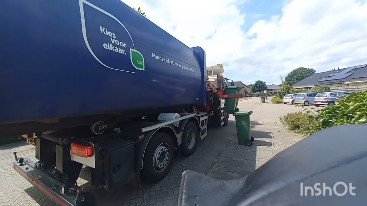 Flex vuilniswagen haald gft op