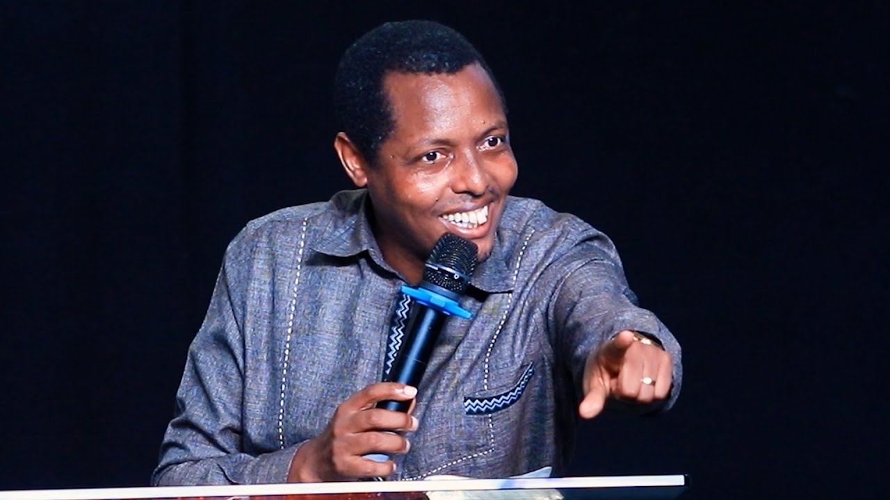 APOSTLE SERUKIZA SOSTHENE ibituma Imana idakora mu buzima bwawe NDAFASHIJWE GUSENGA KUZANA IMPIDUKA