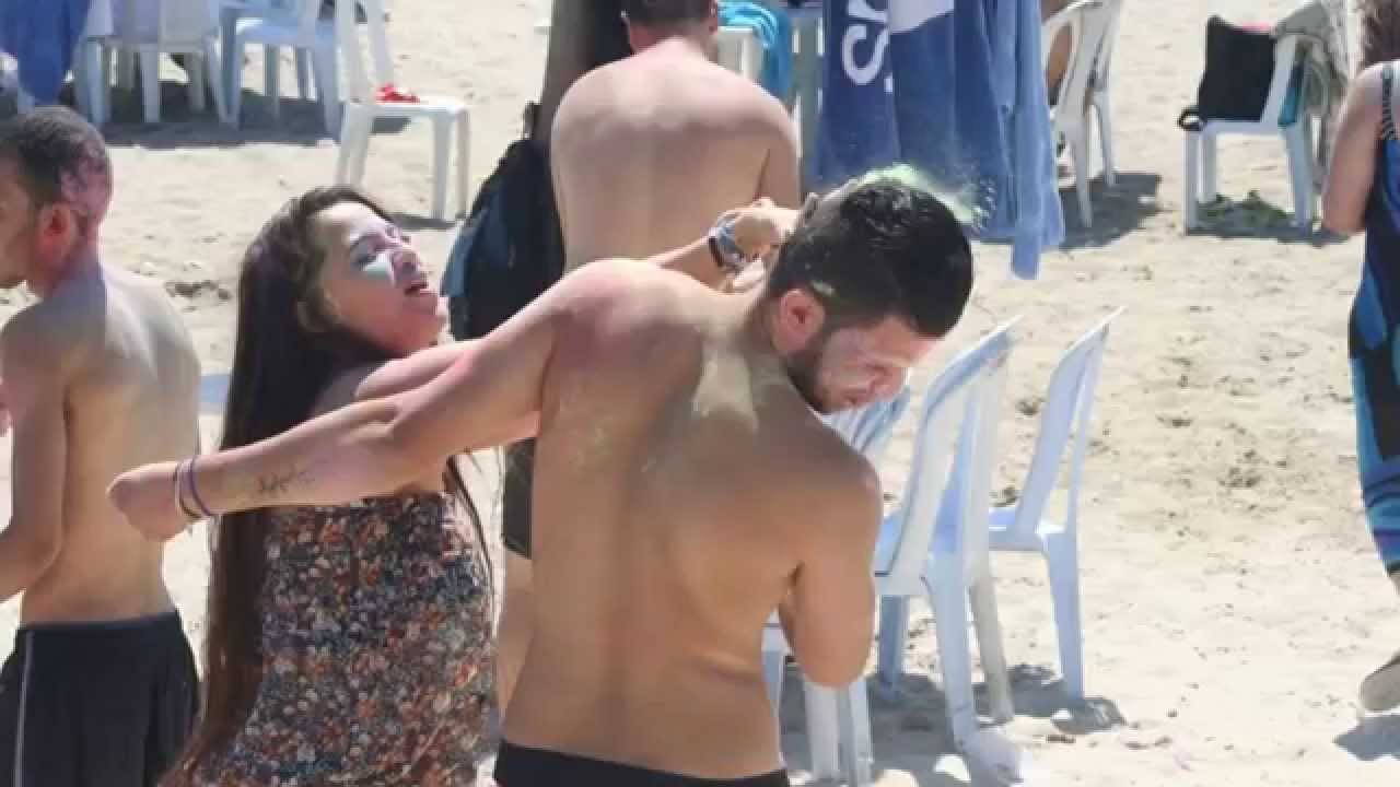 Beach Party & festival de couleur hawaria