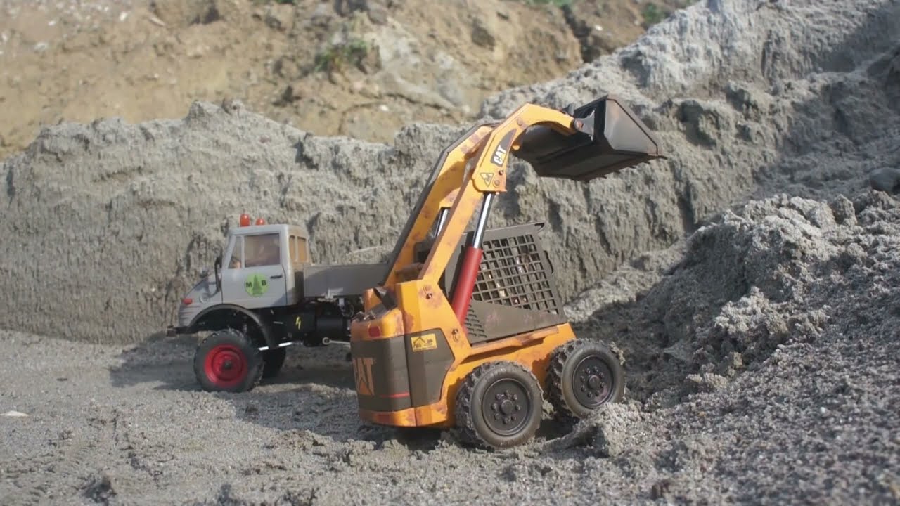 Unimog 421 von FMS mit CAT216B