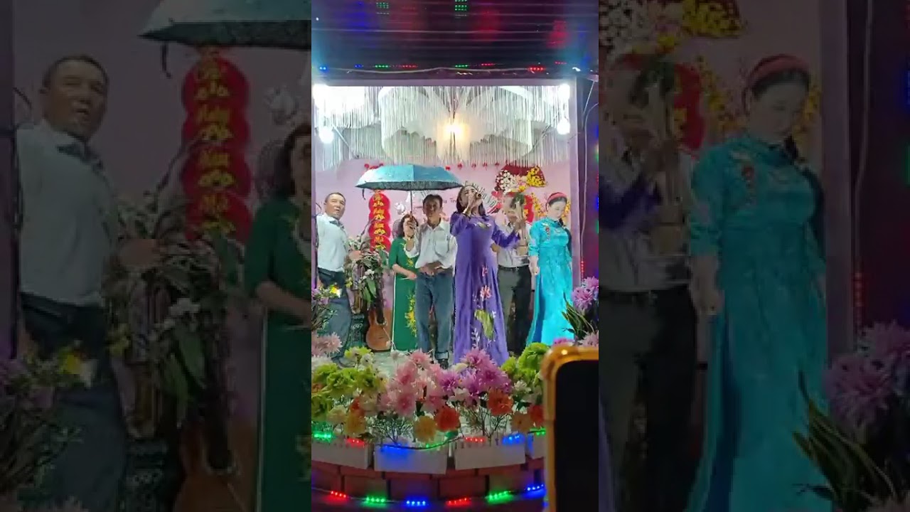 Ca khúc:EM ĐI CHÙA HƯƠNG: CHỊ BÃY XEM & vũ đoàn tân qui trình bày.