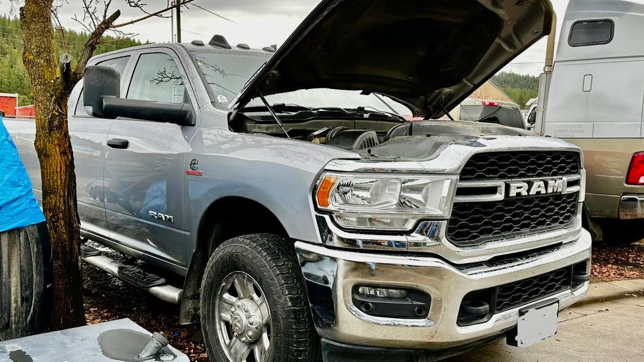 Ram 3500 2020 года. Пробег 364 тыс. миль. Двигатель Cummins 6.7. Плохой гидрокомпенсатор. Холодны...