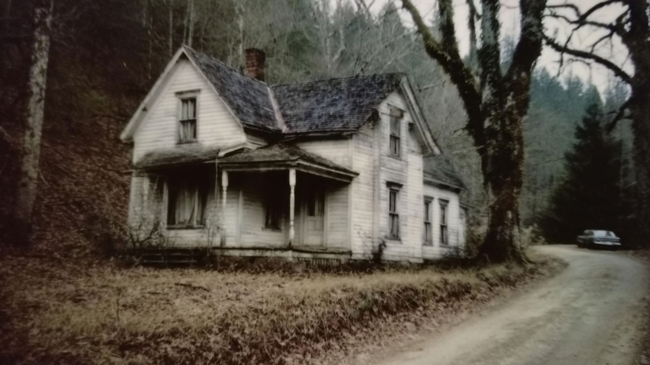 Towns with Dark Histories People Are Warned to Avoid