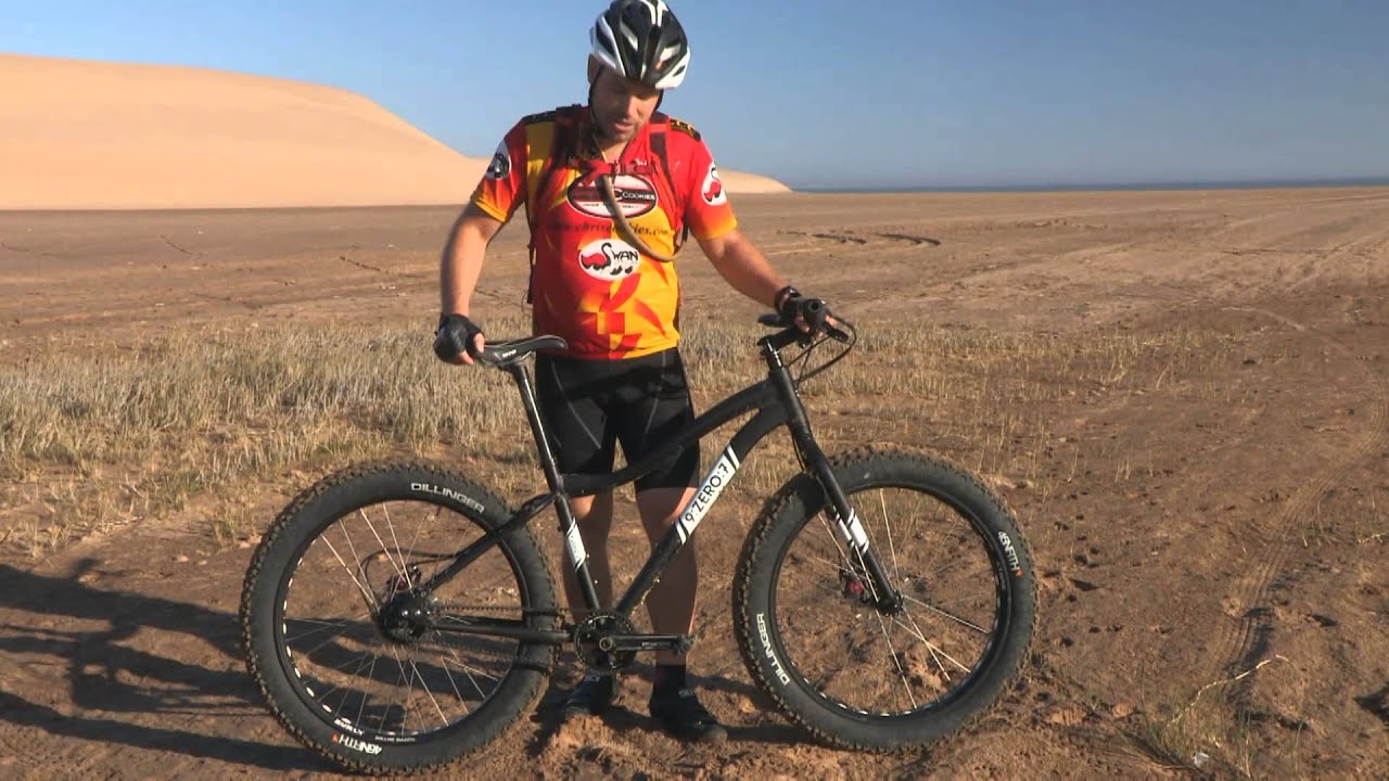 Rohloff SPEEDHUB Fatbike in the Namib Desert