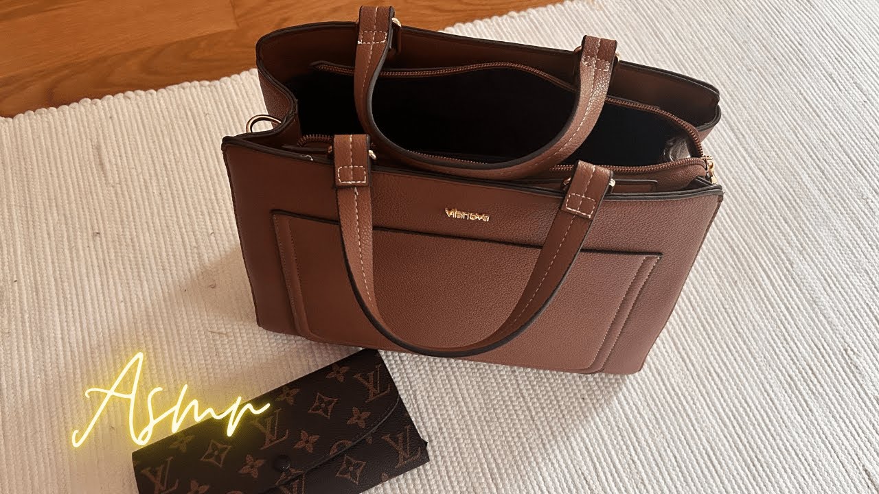 ASMR What's in my bag [Soft Spoken] 👜