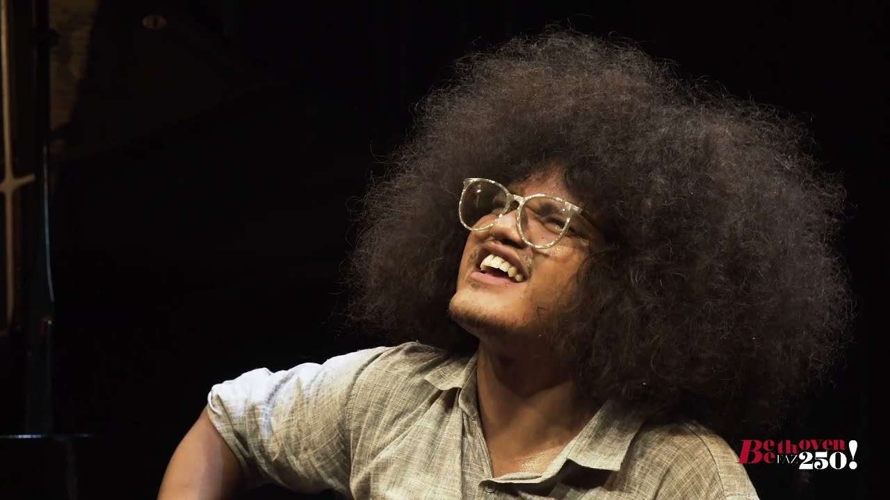 Pedro Franco toca 