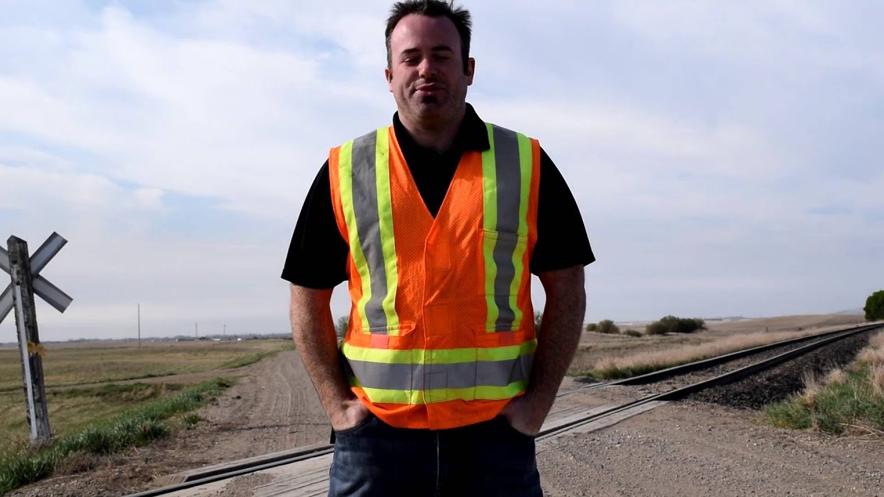 Grade Crossings: 2.  Measuring Shoulder Distance