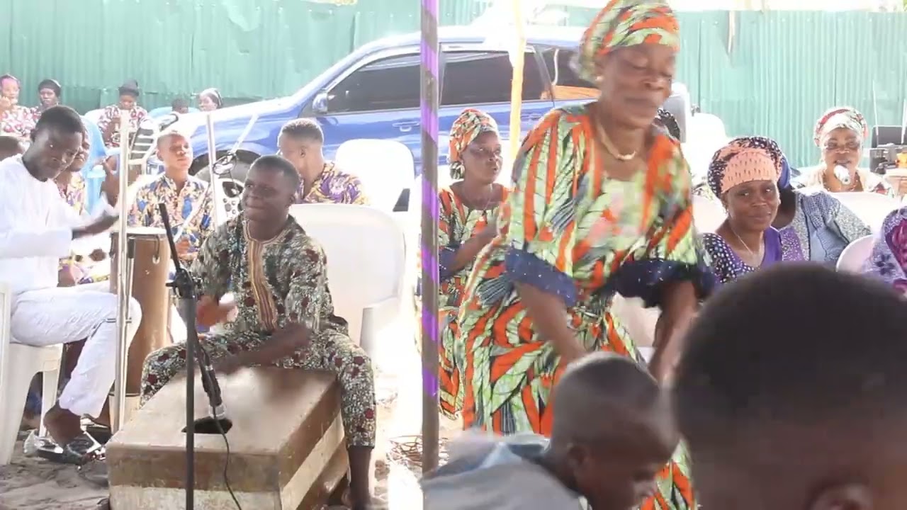 Massè live Gbèlisien à Adounko Part 7 chez Papa et Maman Gie