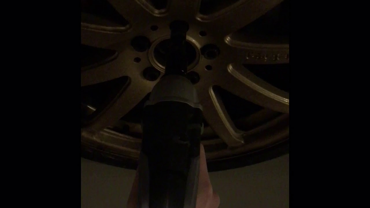 Klucz udarowy Niteo Tools z biedronki - szybki test