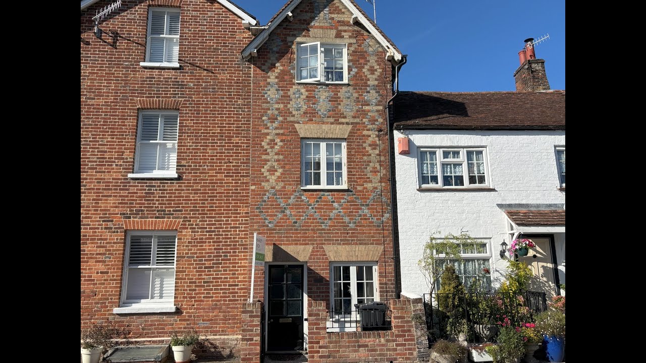 Absolutely charming town house in the heart of Marlborough. For sale with Brearley & Rich.