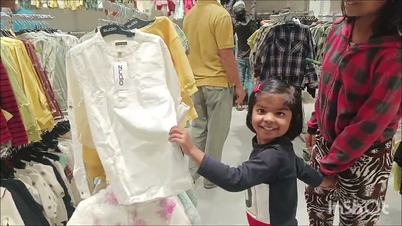 Ajj hum gye mall //thora ghumna thora shopping//family time//armylife//@mydreammyworldyt2622 