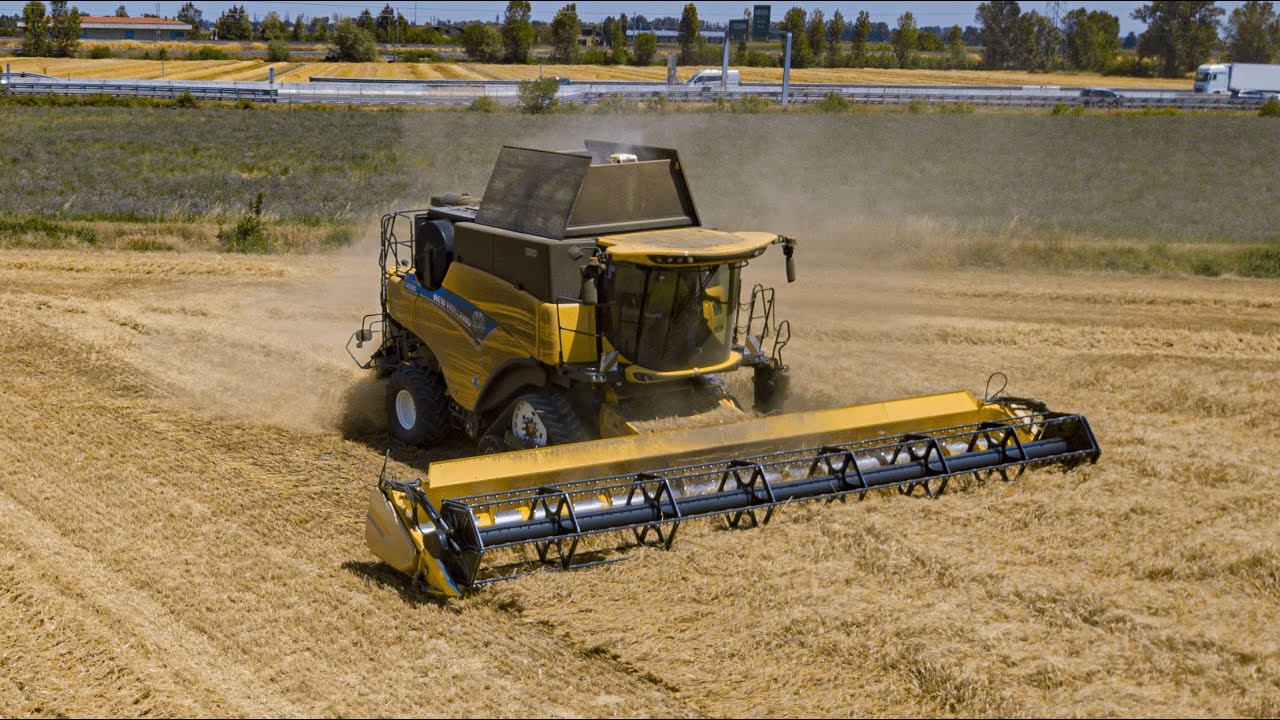 New Holland CR 9.80 -  Varifeed 10,60 m 😮 | Grano 2022 | AgroTassini