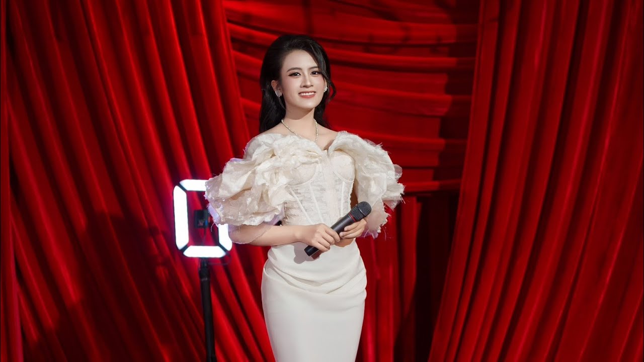 MC Lâm Hường • MC SONG NGỮ|  Tiệc chào mừng Kỉ niệm 80 năm Tổng công ty May 10 