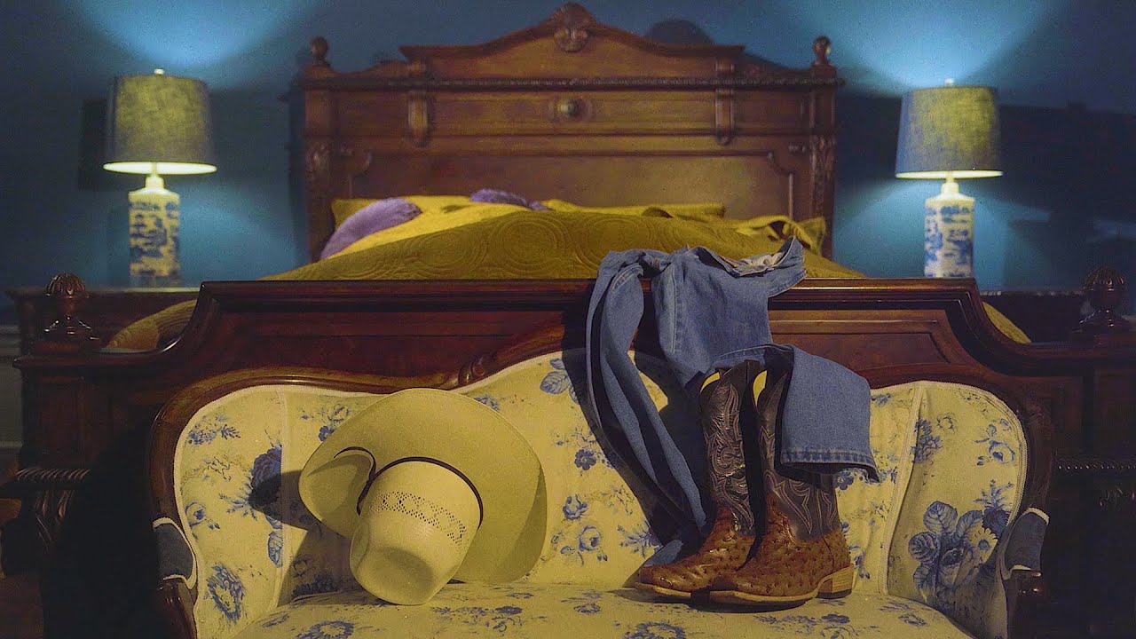 Braxton Keith - Cozy (Visualizer)
