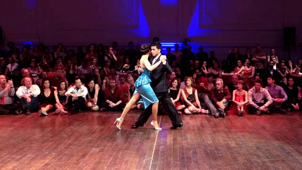 Sebasti&aacute;n Achaval and Roxana Suarez - Tus palabras y la noche - Carlos Di Sarli Orchestra