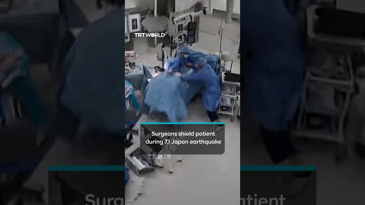 CCTV captures operating room during Japan quake