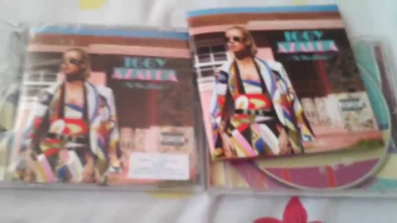 Iggy Azalea - The New Classic (Unboxing)
