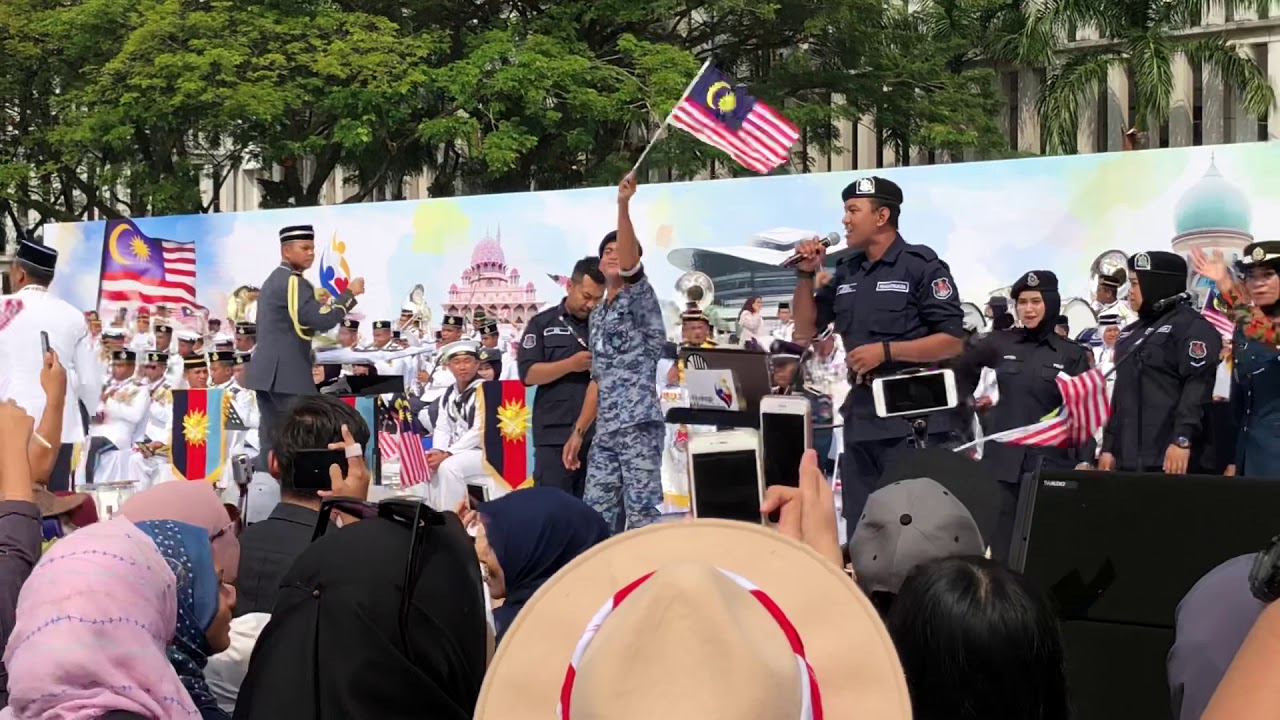 Negaraku versi abang askar Padu beb