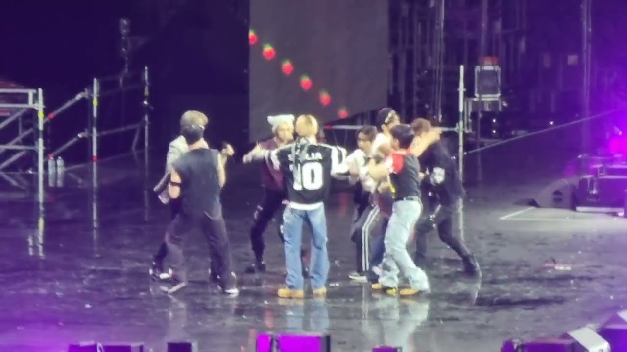 Stray Kids @MusicBankParis 080423 (potato quality) (subs)
