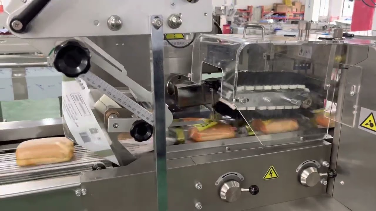 Bakery flow wrapping machine, bread packaging machine