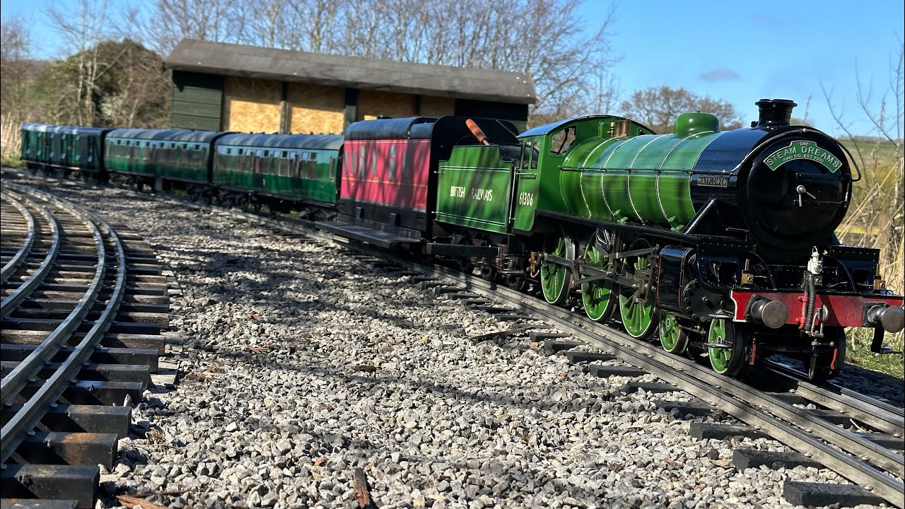 A lap of Gilling miniature railway on board a 5” gauge B1 steam locomotive.