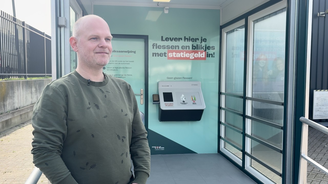Nieuwe statiegeldmachine in Schiedam, ‘nu hoeft het niet meer blikje voor blikje’