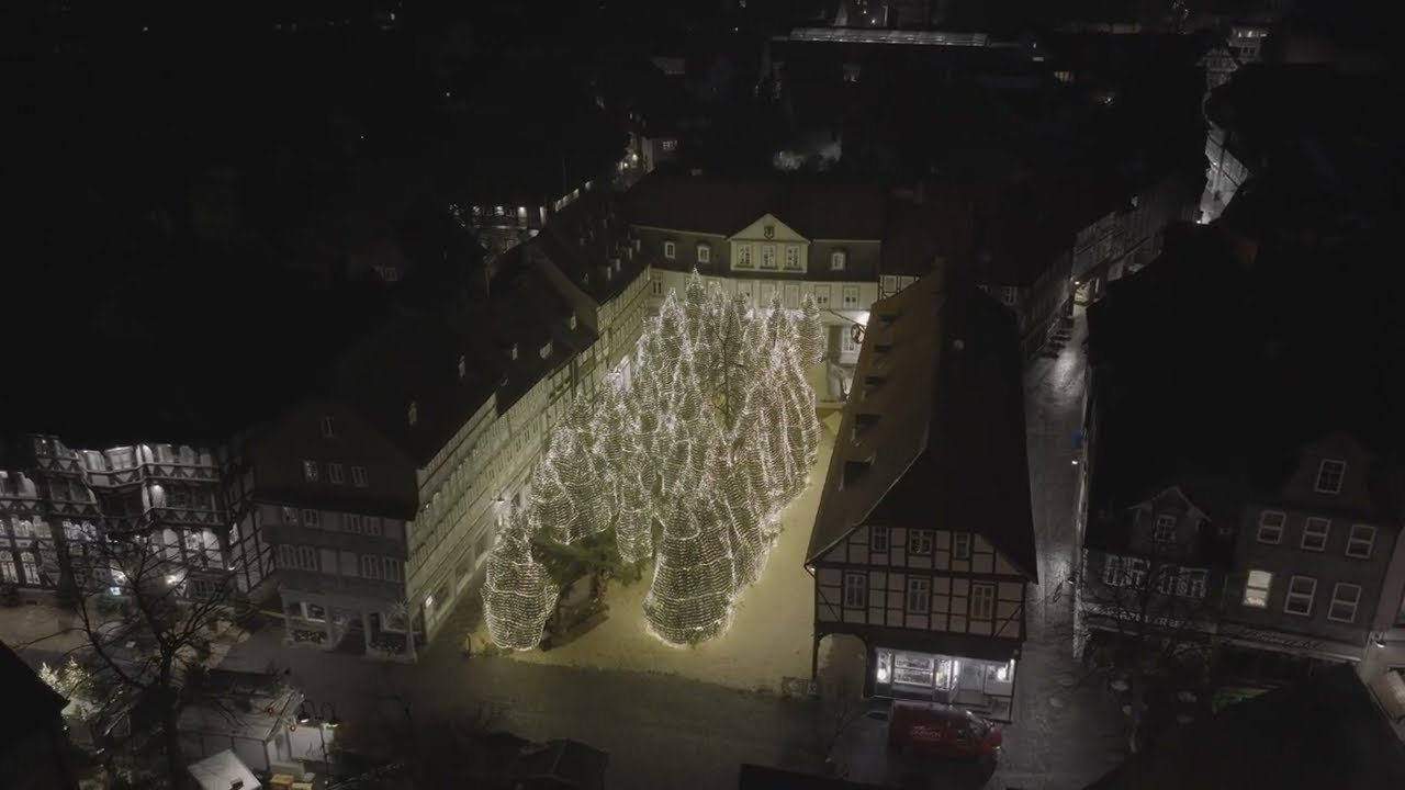 Der Weihnachtsmarkt und Weihnachtswald Goslar öffnen ihre Pforte für das Jahr 2025