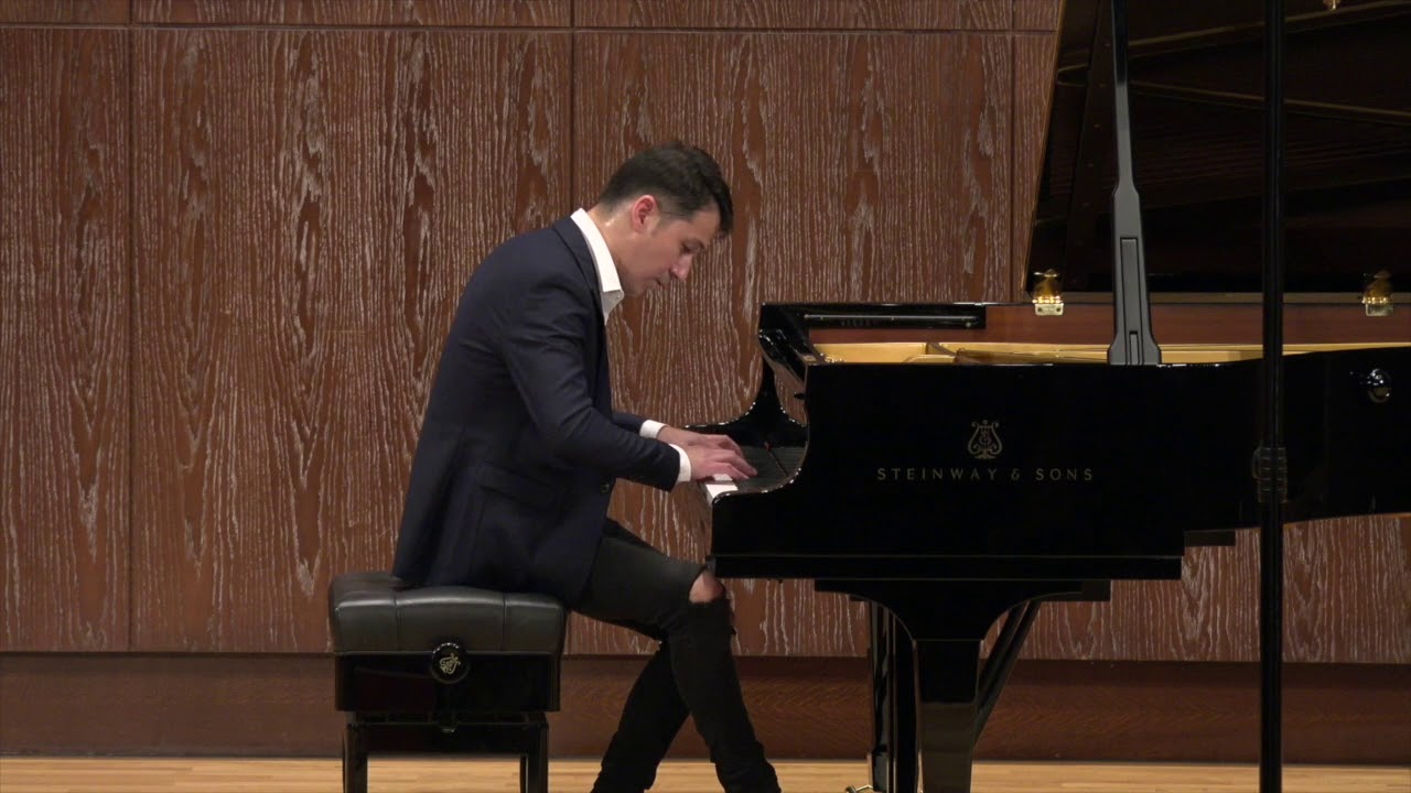 Astor Piazzolla: Libertango - Alejandro Vela Live Concert