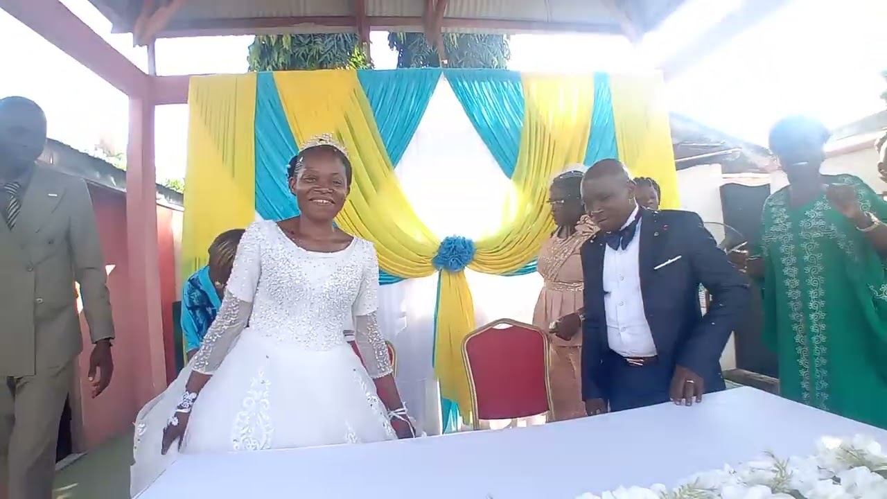 Le frère Roy et la soeur Steffie. Heureux mariage a vous 
