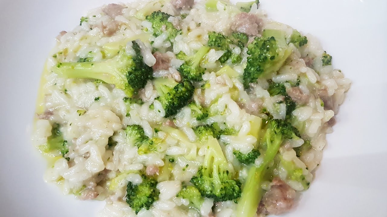 RISOTTO BROCCOLI E SALSICCIA IN 1 MINUTO | ricette veloci | FoodVlogger