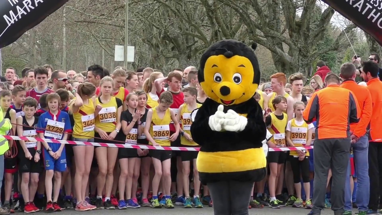 2017 Inverness 5k run 12th March at Bught Park showing runners at the start