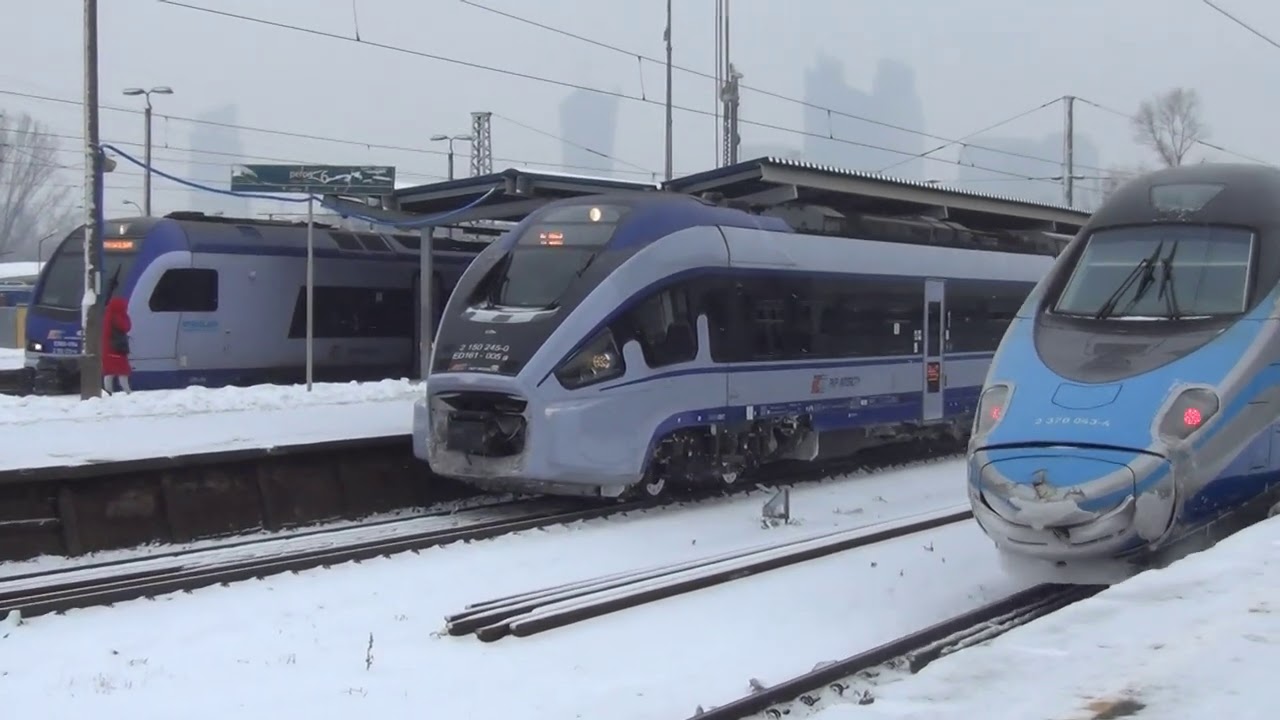 Mroźna sobota na Warszawie Zachodniej opóźnione pociągi PKP Intercity