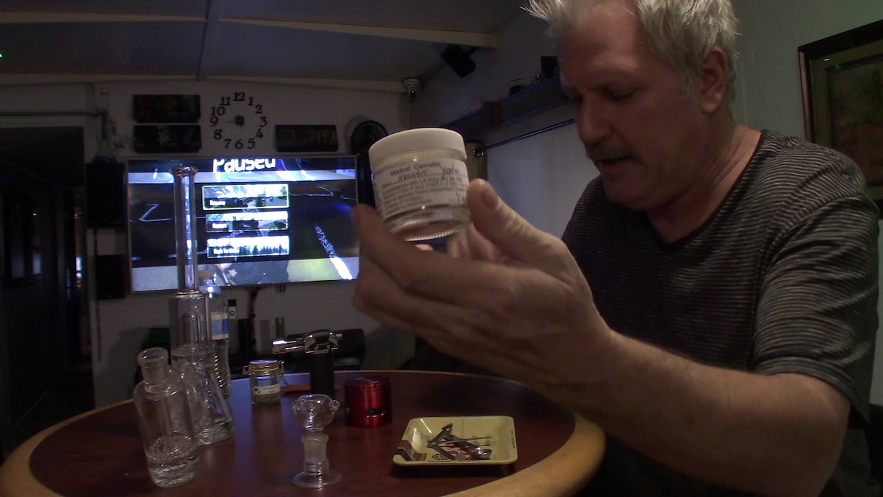 New UFO Bong Review