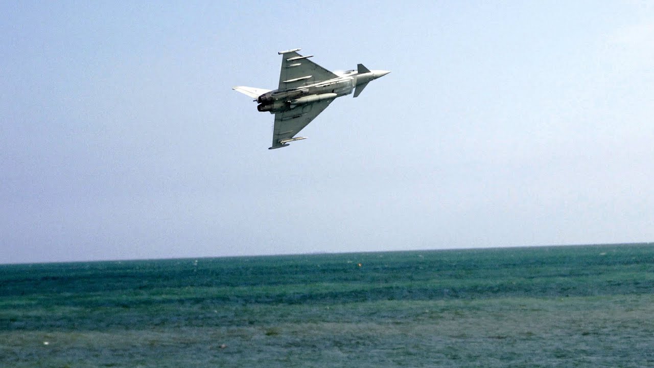 🇬🇧 Tiffy Typhoon Saturday Display Eastbourne Airshow 2025