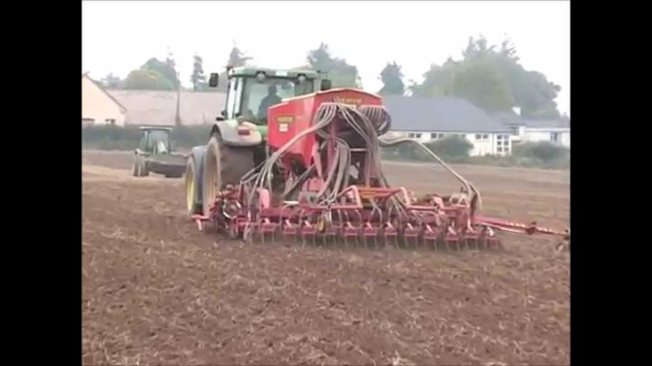 John Deere 7920 with Vaderstad Spirit 400 drill