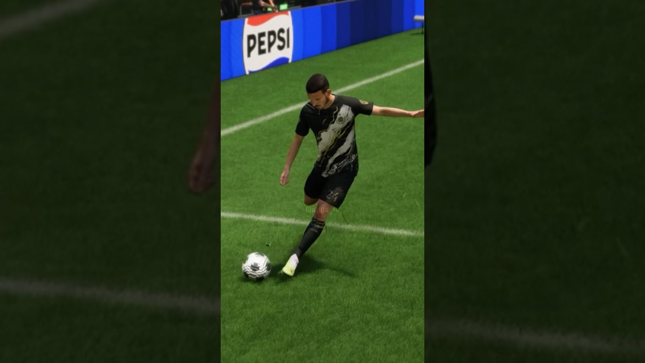 Florenzi&rsquo;s halfway goal vs Barcelona using his Flashback 🇮🇹 #eafc #fc24 #fut #football #shorts