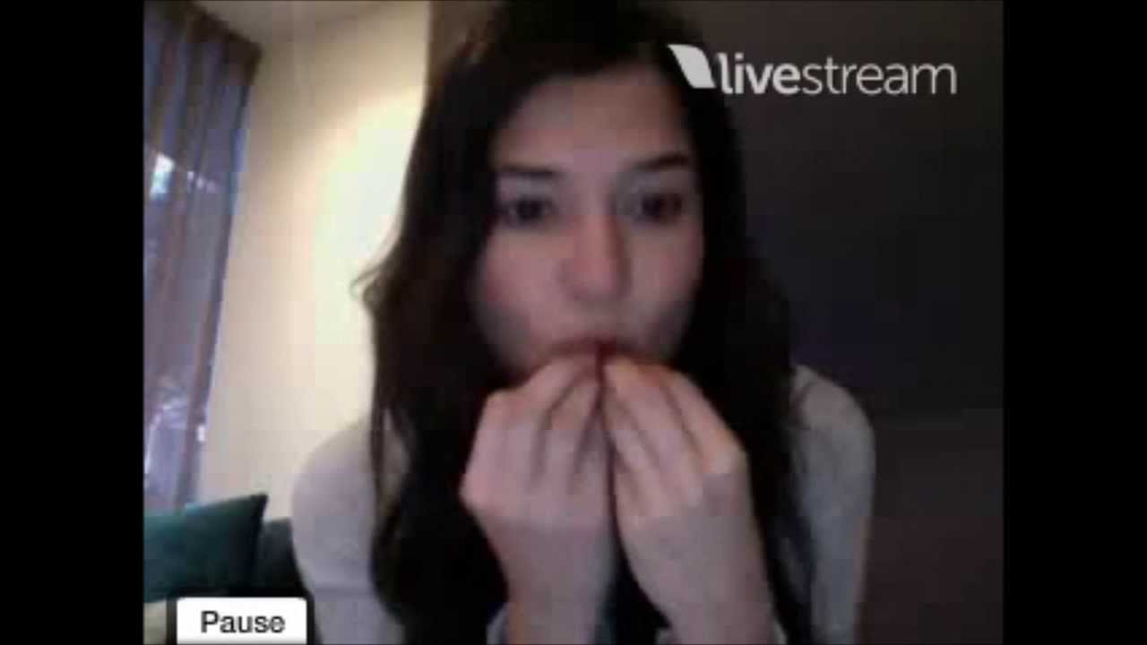 SE ALBUREAN A LAURA GII ..BESOS A ELBER GALARGA