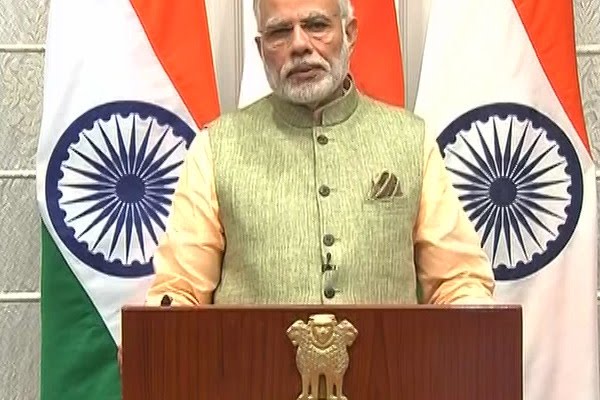 Government to guarantee loan for small traders up to Rs 2 crore, says PM Modi