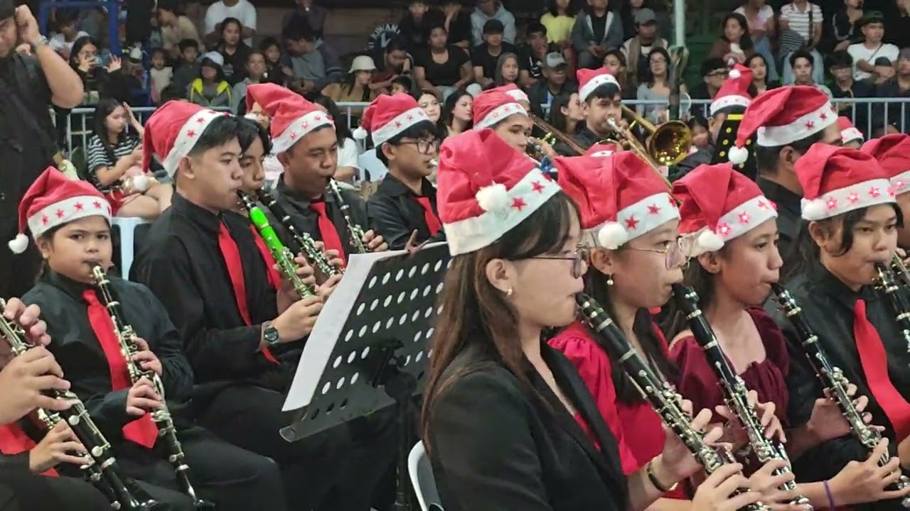 Pasko nanaman march performed by Sta Barbara banda 4 Alfonso Organiko festival