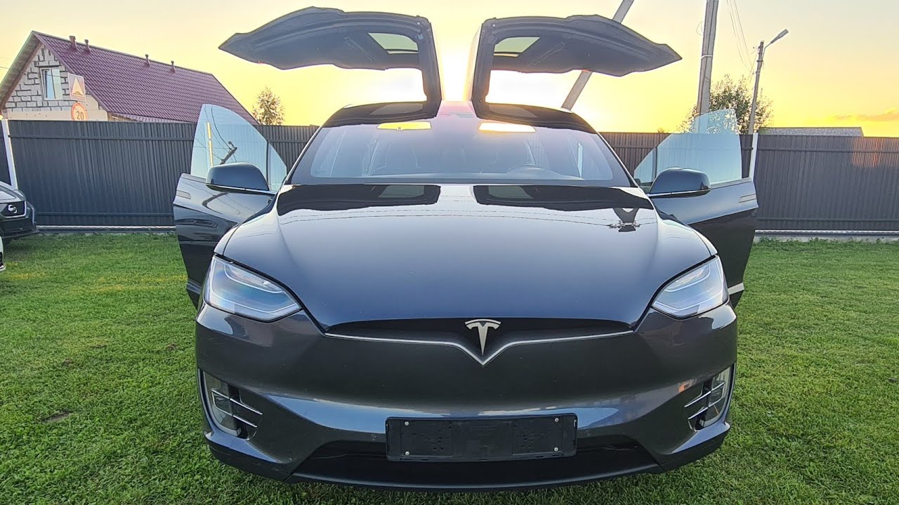 Tesla Model X 90D - это вам не бюджетные VW е-Golf и Nissan leaf !!