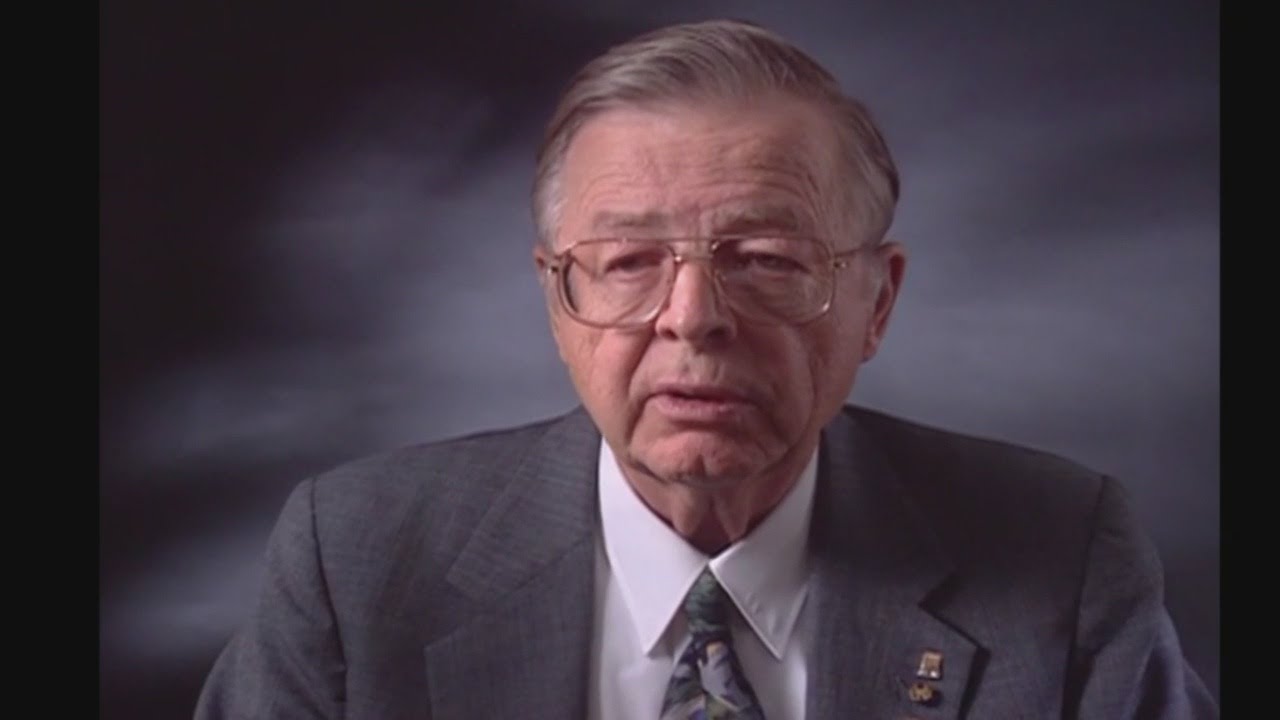 Earl Bakken, 94, Remembered For Medtronic & Portable Pacemaker