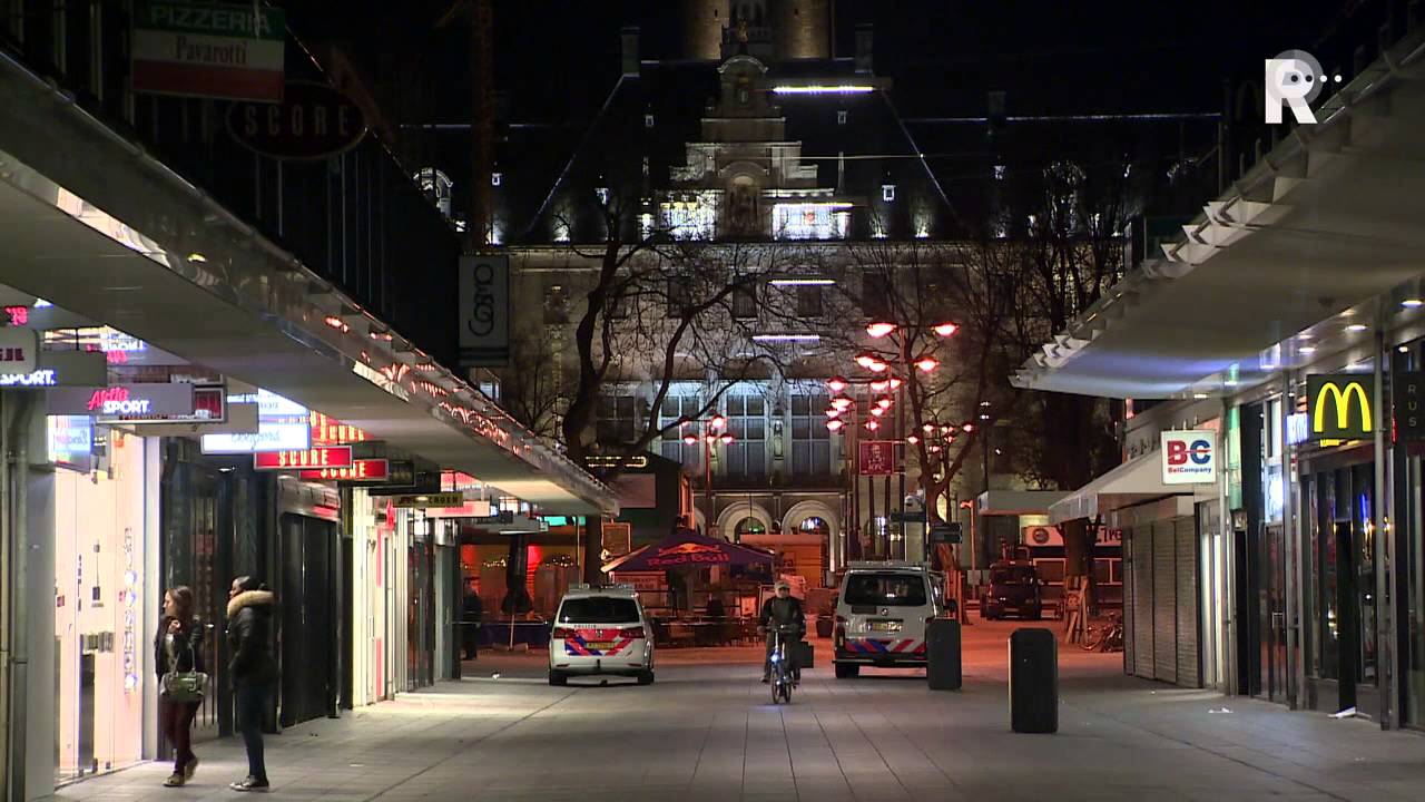 Politie doet onderzoek na schietpartij Stadhuisplein