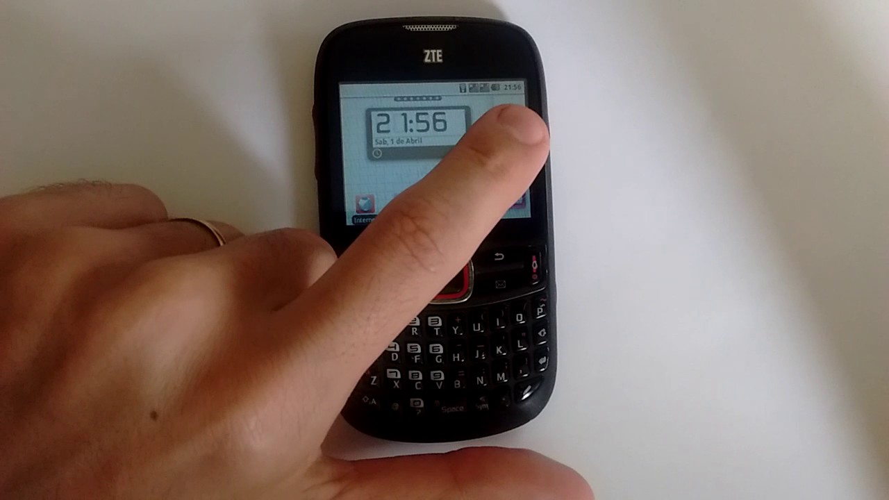 ZTE V821 Usado
