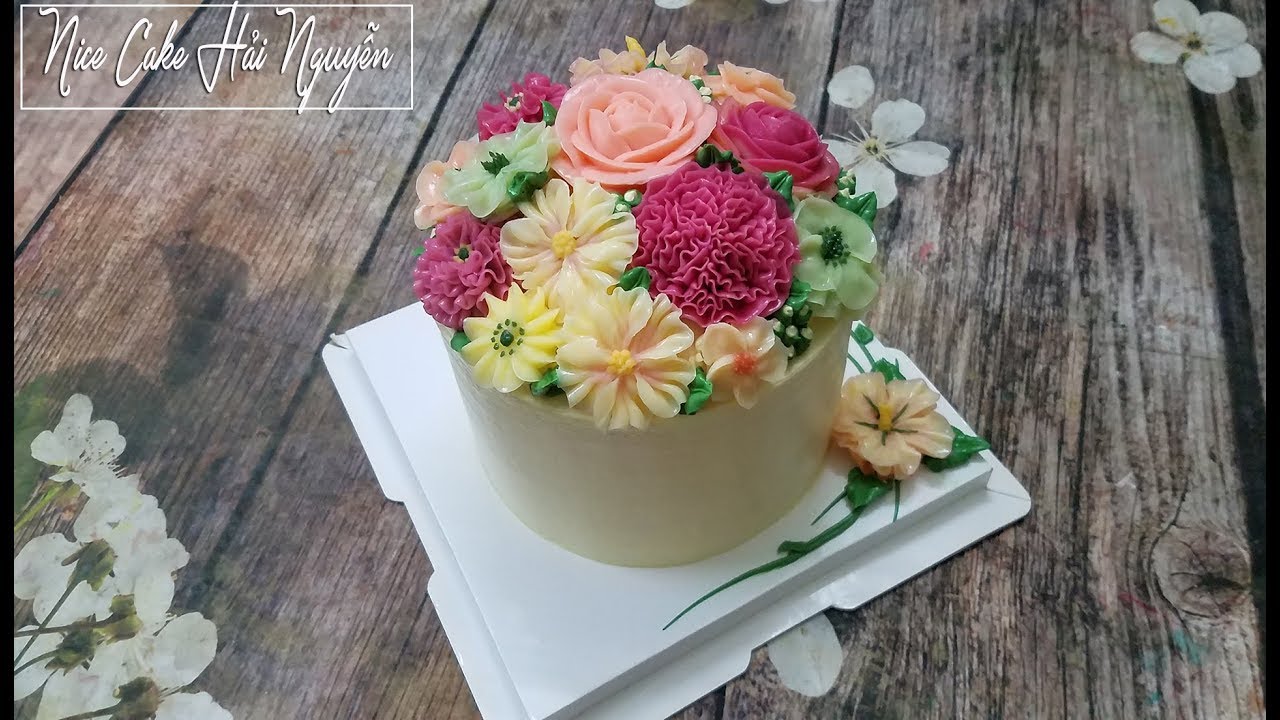 Cách Bố Cục Trang Trí Bánh Sinh Nhật Với Hoa Kem Bơ – Decorate Nice Cake With Buttercream Flower